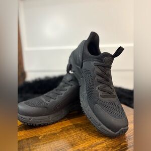 Tredsafe Men's Black Slip Resistant Athletic Shoes Size 7.5 Work Sneakers